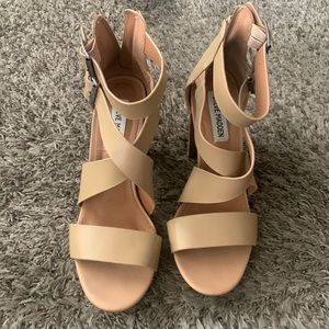 Used Steve Madden tan heels